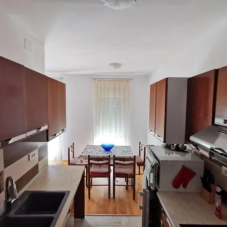 Slavica Apartman *